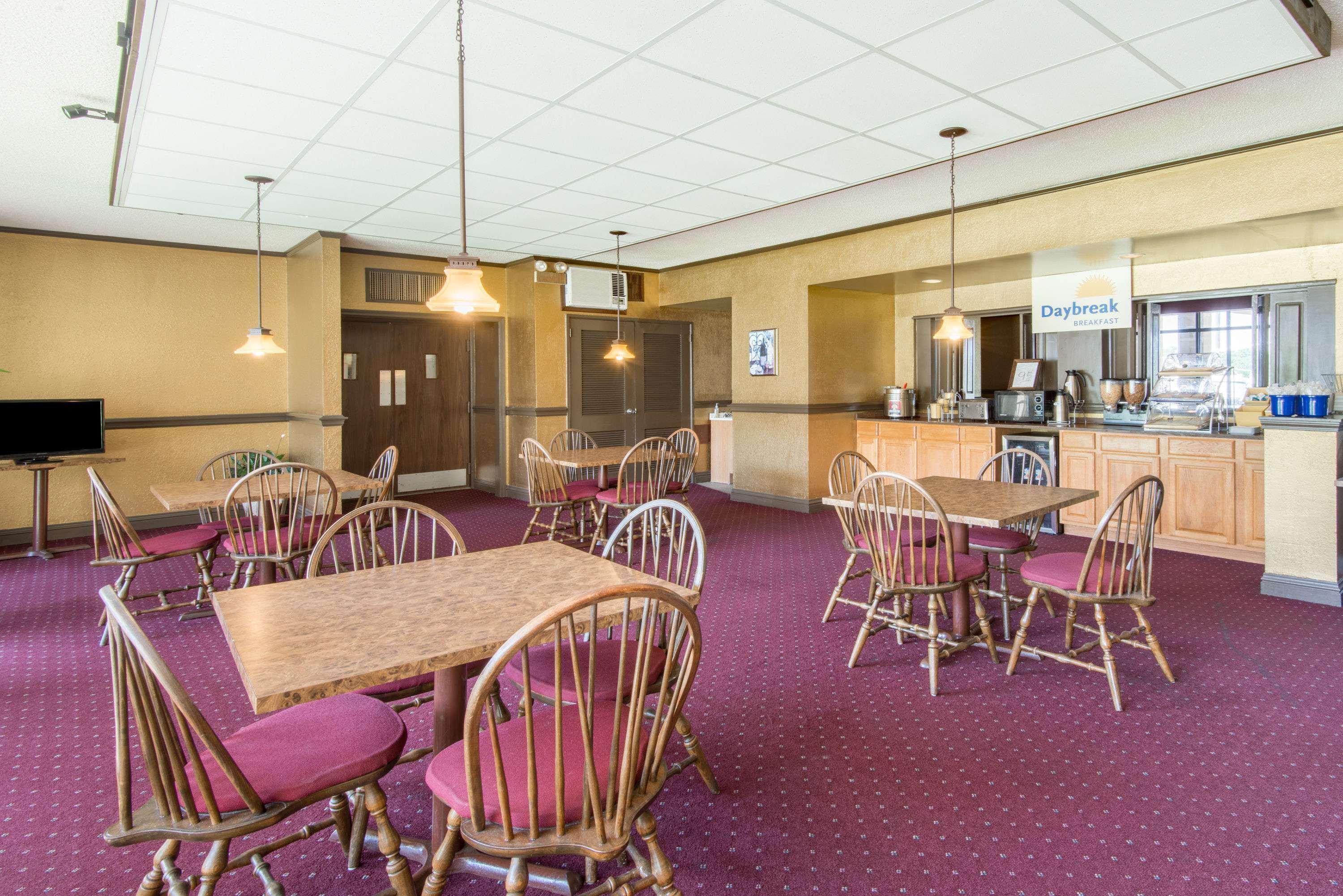 Days Inn By Wyndham Clanton Al Eksteriør bilde